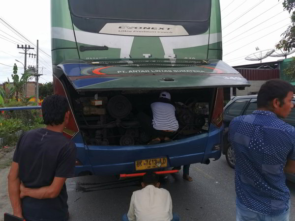 Busfahrt nach Manihdjau